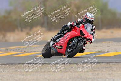 media/Sep-10-2022-SoCal Trackdays (Sat) [[a5bf35bb4a]]/Turn 6 (1140am)/